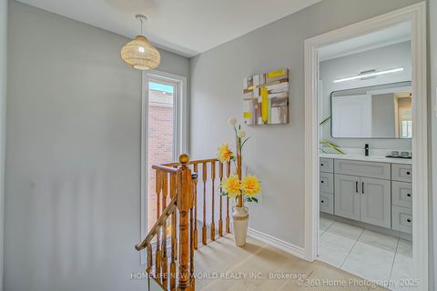 Photo 14 at 350 Pickering Crescent, College Manor, Newmarket