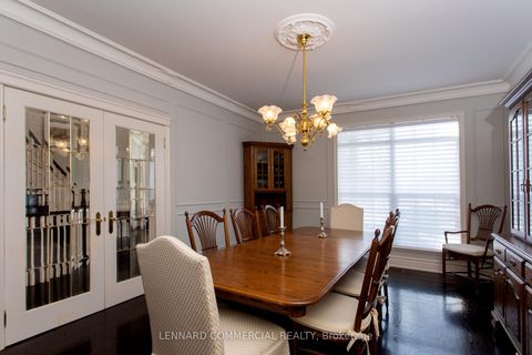 Photo 8 at 4 Lenarthur Court, Hills of St Andrew, Aurora