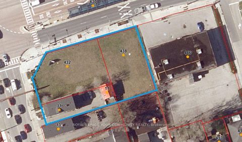 Photo 3 at 11 Main St (432/438 Davis) E, Central Newmarket, Newmarket