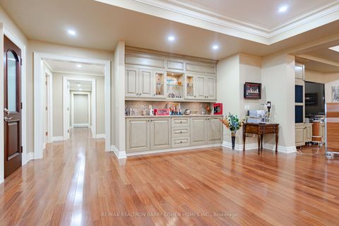 Photo 17 at 76 Thornridge Drive, Yorkhill, Vaughan