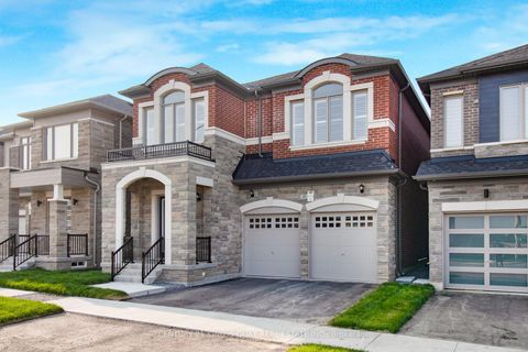 Photo 1 at 38 Tipp Drive, Rural Richmond Hill, Richmond Hill