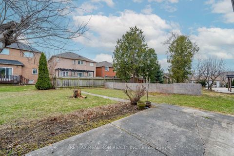 Photo 21 at 209 Crestwood Road, Yorkhill, Vaughan