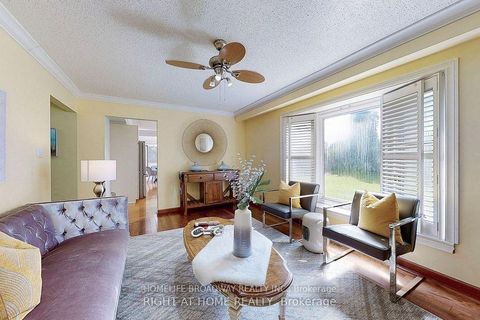 Photo 7 at 9 Trillium Drive, Aurora Highlands, Aurora