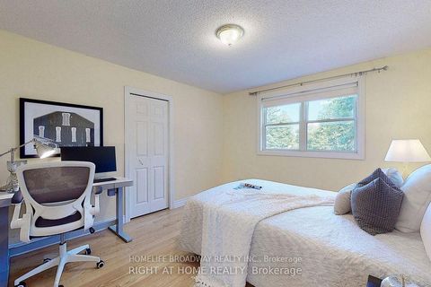 Photo 19 at 9 Trillium Drive, Aurora Highlands, Aurora