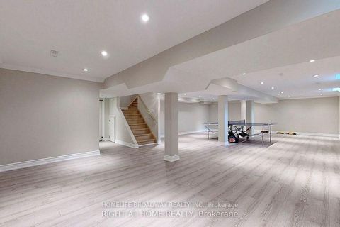 Photo 21 at 9 Trillium Drive, Aurora Highlands, Aurora