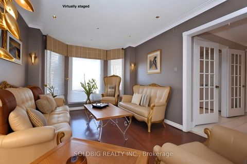 Photo 2 at 156 Forest Drive, West Woodbridge, Vaughan