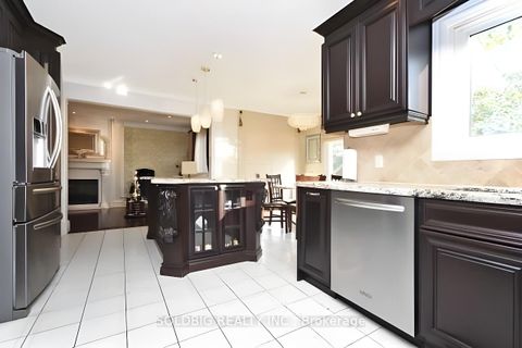 Photo 8 at 156 Forest Drive, West Woodbridge, Vaughan
