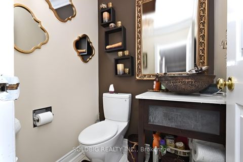 Photo 11 at 156 Forest Drive, West Woodbridge, Vaughan