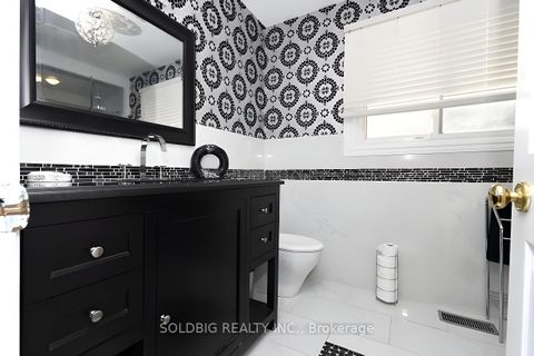 Photo 13 at 156 Forest Drive, West Woodbridge, Vaughan