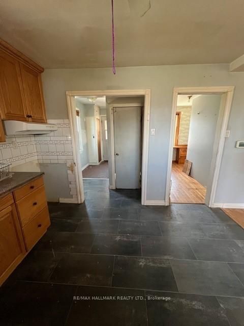 Photo 11 at 1527 Killarney Beach Road, Lefroy, Innisfil Photo 11 at 1527 Killarney Beach Road, Lefroy, Innisfil