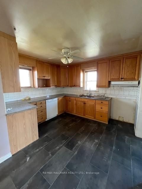 Photo 15 at 1527 Killarney Beach Road, Lefroy, Innisfil Photo 15 at 1527 Killarney Beach Road, Lefroy, Innisfil