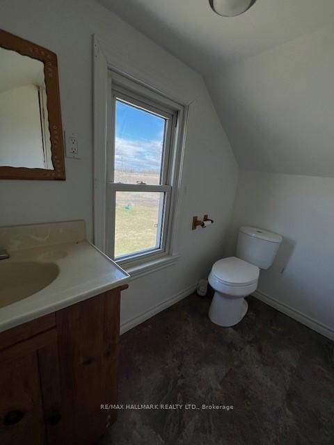 Photo 16 at 1527 Killarney Beach Road, Lefroy, Innisfil Photo 16 at 1527 Killarney Beach Road, Lefroy, Innisfil