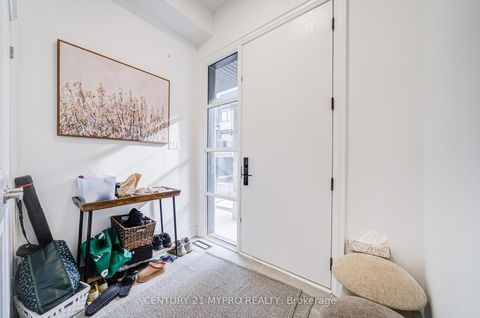 Photo 2 at 26 Chiara Rose Lane, Oak Ridges, Richmond Hill