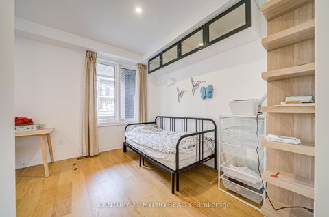 Photo 5 at 26 Chiara Rose Lane, Oak Ridges, Richmond Hill