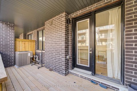 Photo 8 at 26 Chiara Rose Lane, Oak Ridges, Richmond Hill