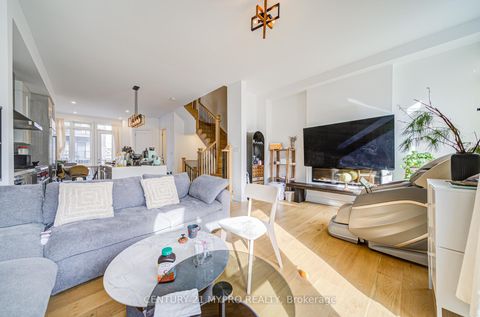 Photo 15 at 26 Chiara Rose Lane, Oak Ridges, Richmond Hill