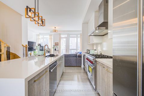 Photo 17 at 26 Chiara Rose Lane, Oak Ridges, Richmond Hill