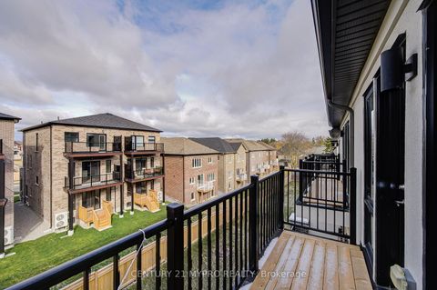 Photo 22 at 26 Chiara Rose Lane, Oak Ridges, Richmond Hill