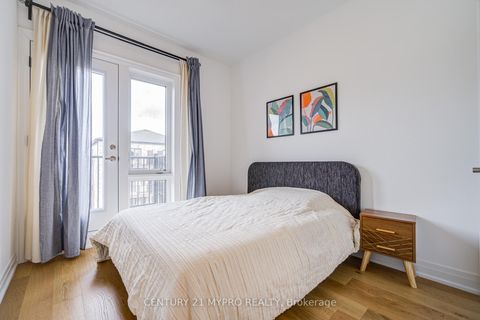 Photo 23 at 26 Chiara Rose Lane, Oak Ridges, Richmond Hill