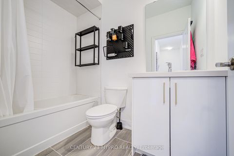 Photo 24 at 26 Chiara Rose Lane, Oak Ridges, Richmond Hill