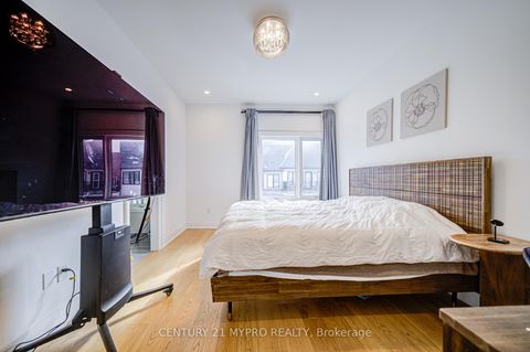 Photo 25 at 26 Chiara Rose Lane, Oak Ridges, Richmond Hill