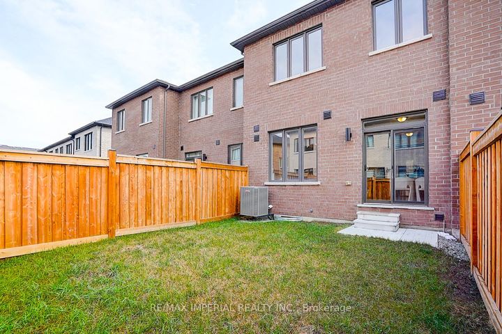 Photo 2 at 168 Bawden Drive, Rural Richmond Hill, Richmond Hill