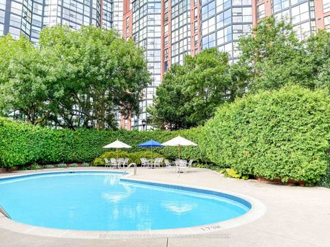 Photo 7 at 813 - 701 King Street W, Niagara, Toronto