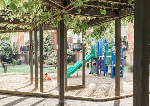 Photo 12 at 813 - 701 King Street W, Niagara, Toronto