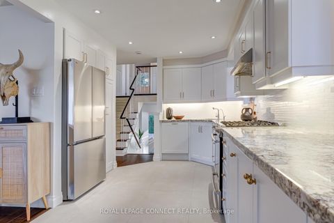 Photo 9 at 28 Tivoli Court, Guildwood, Toronto