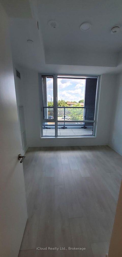 Photo 7 at 210 - 7950 Bathurst Street, Beverley Glen, Vaughan