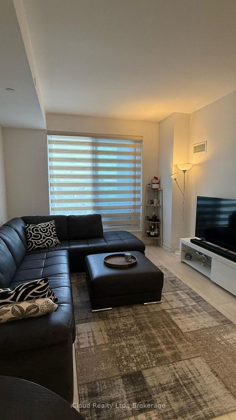 Photo 15 at 210 - 7950 Bathurst Street, Beverley Glen, Vaughan