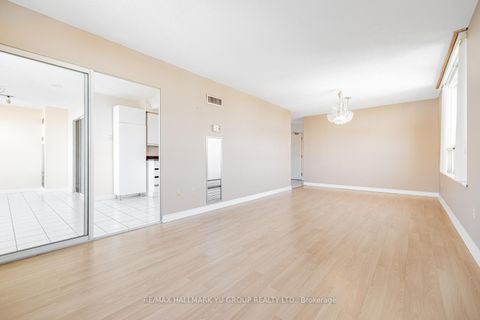Photo 3 at 1203 - 7 Townsgate Drive, Yorkhill, Vaughan