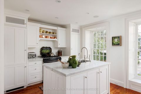 Photo 11 at TH6 - 94 Crescent Road, Moore Park, Toronto