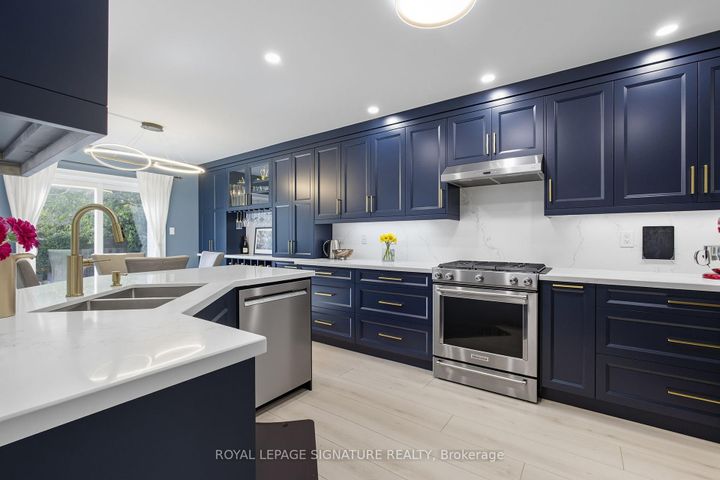 Photo 7 at 2105 Newell Crescent, Orchard, Burlington