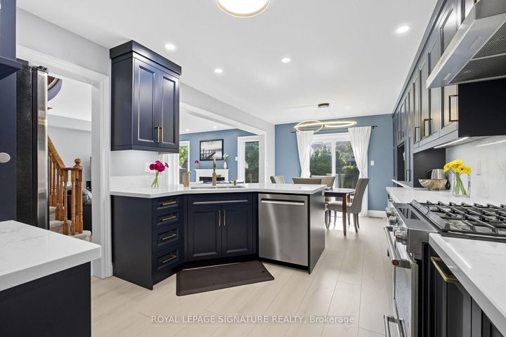 Photo 9 at 2105 Newell Crescent, Orchard, Burlington
