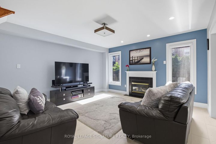 Photo 14 at 2105 Newell Crescent, Orchard, Burlington