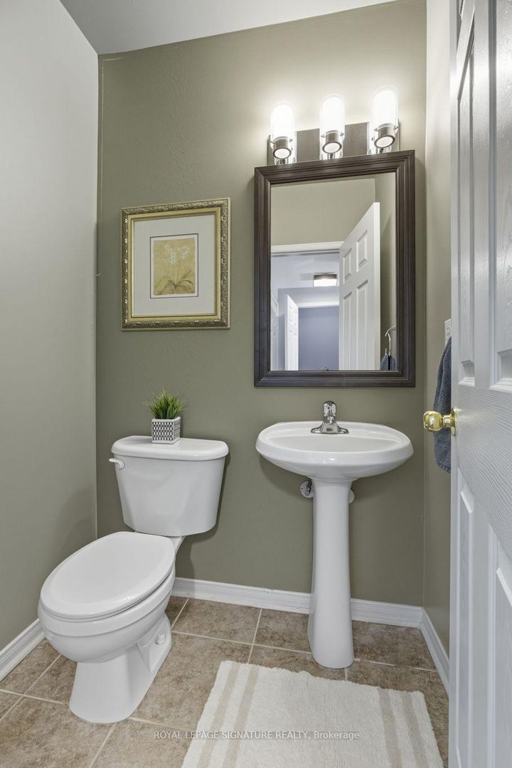 Photo 17 at 2105 Newell Crescent, Orchard, Burlington