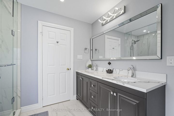 Photo 22 at 2105 Newell Crescent, Orchard, Burlington