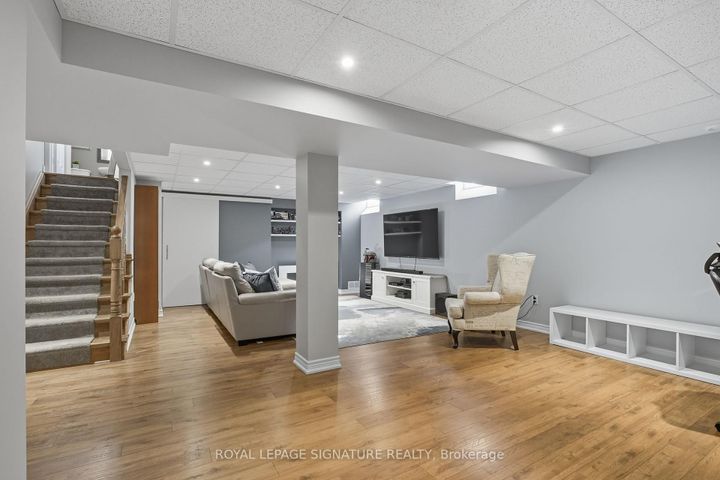 Photo 27 at 2105 Newell Crescent, Orchard, Burlington