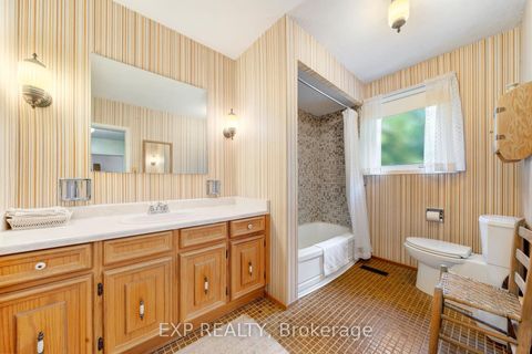 Photo 18 at 6 Queensland Court, West Deane, Toronto