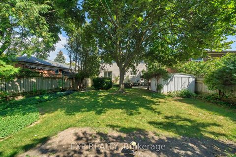 Photo 23 at 6 Queensland Court, West Deane, Toronto