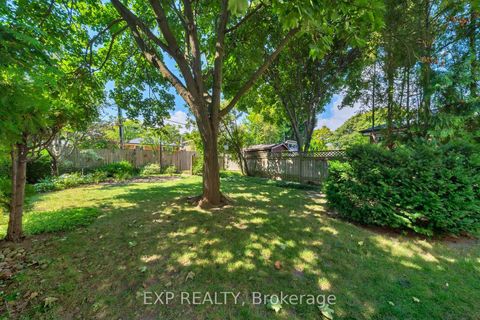 Photo 25 at 6 Queensland Court, West Deane, Toronto