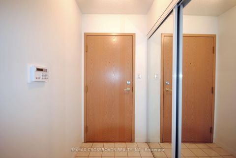 Photo 4 at 514 - 88 Corporate Drive, Woburn, Toronto