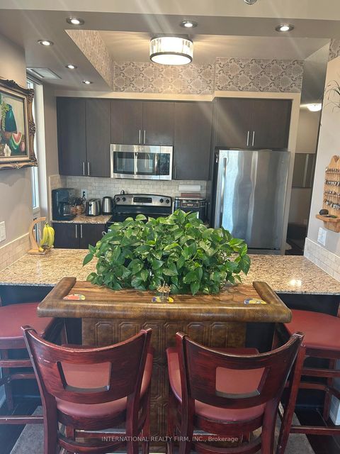 Photo 5 at 1004 - 520 Steeles Avenue W, Yorkhill, Vaughan