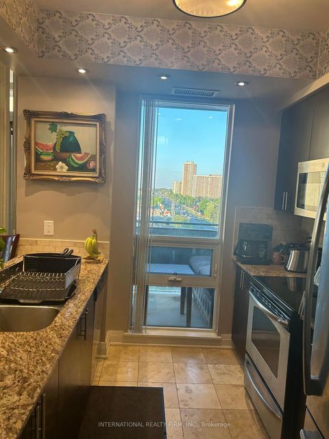 Photo 9 at 1004 - 520 Steeles Avenue W, Yorkhill, Vaughan