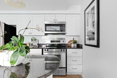 Photo 13 at 431 - 139 Merton Street, Mount Pleasant West, Toronto