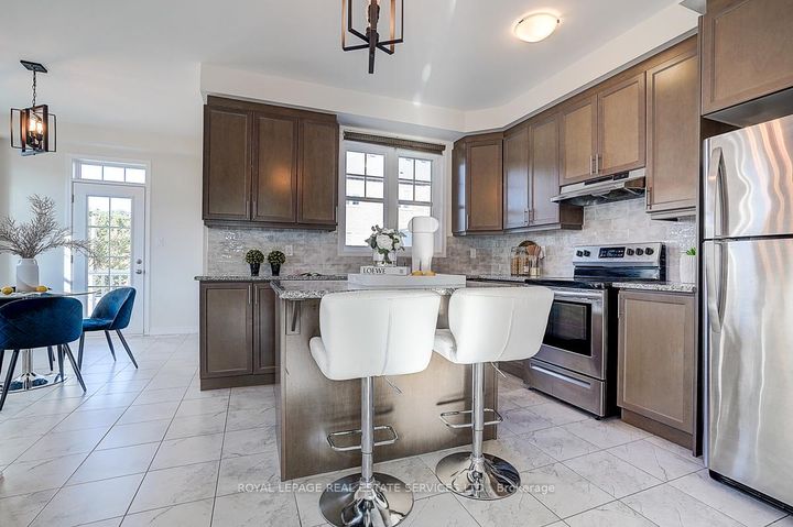 Photo 16 at 3439 George Savage Avenue, GO Glenorchy, Oakville