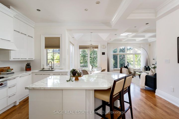 Photo 8 at 70 Wendover Road, Kingsway South, Toronto