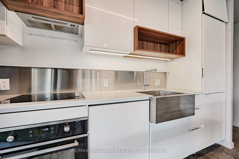 Photo 13 at 209 - 383 Sorauren Avenue, Roncesvalles, Toronto