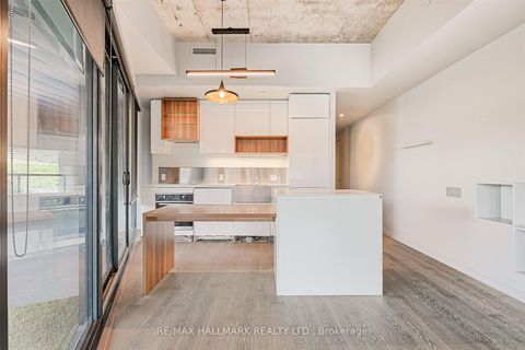 Photo 15 at 209 - 383 Sorauren Avenue, Roncesvalles, Toronto